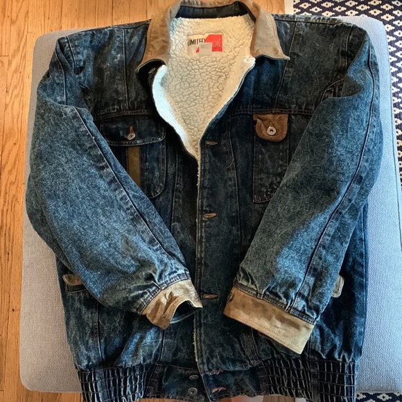 Vintage 90’s Acid Washed Sherpa Lined Denim Jacket - Picture 7 of 7